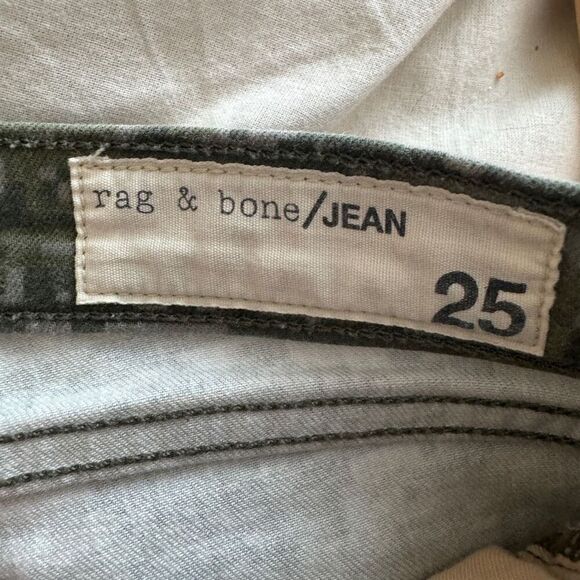 Rag & Bone Jeans Women's 25 Green The Skinny Pants in Digital CAMO Raw Hems - Picture 14 of 16